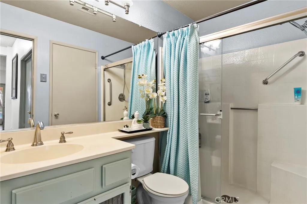 3406 Lennox Court, Palmdale, California 93551 home-pic-11